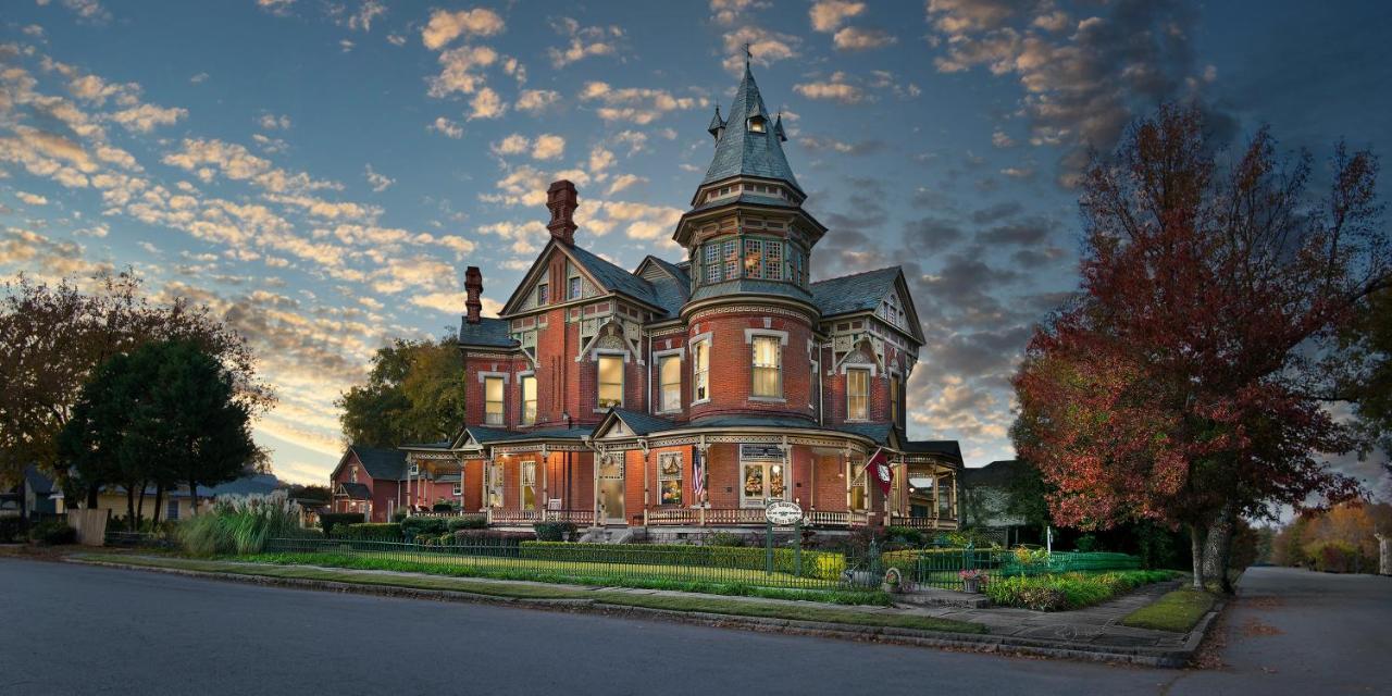 The Empress Of Little Rock Bed & Breakfast Екстериор снимка